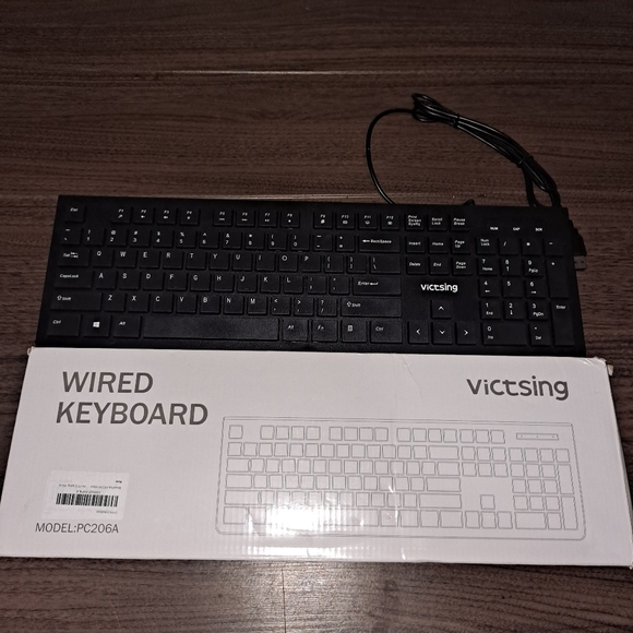 Victsing Wired Keyboard - Picture 3 of 7